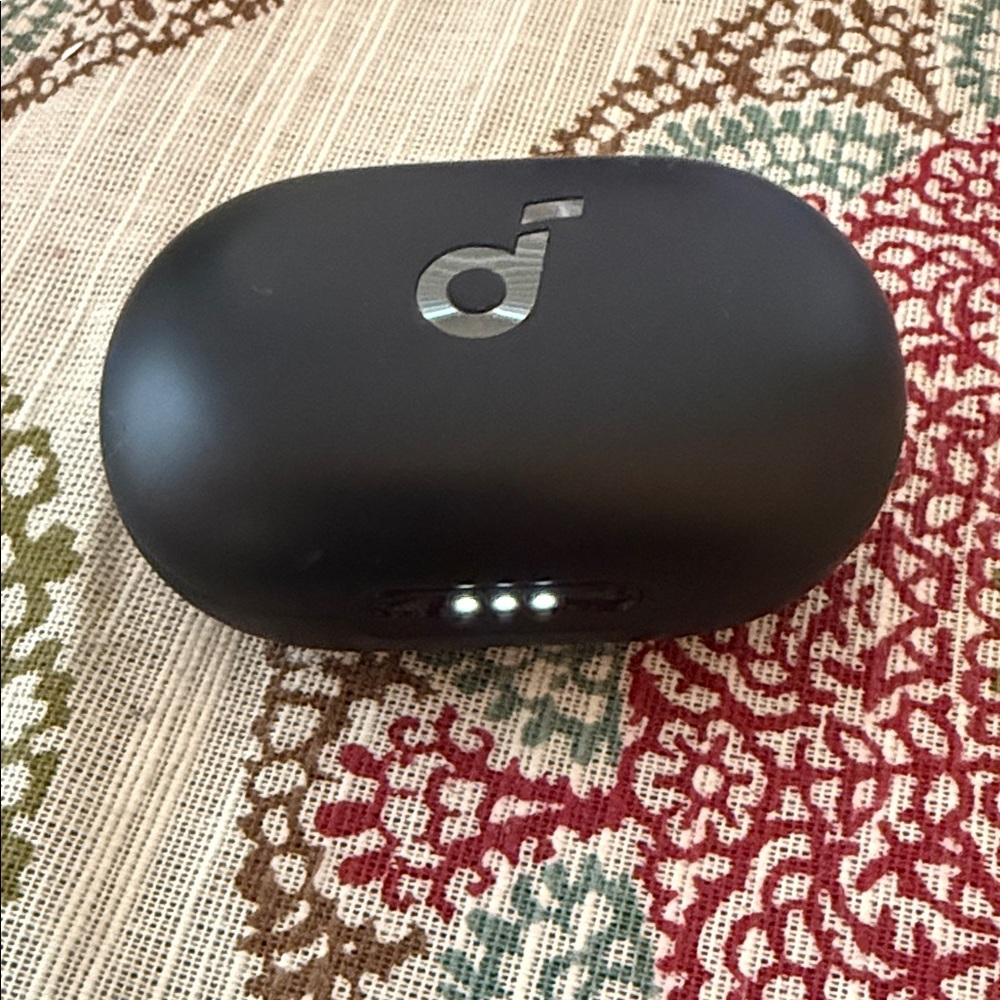 Ear Buds - Picture 3 of 3